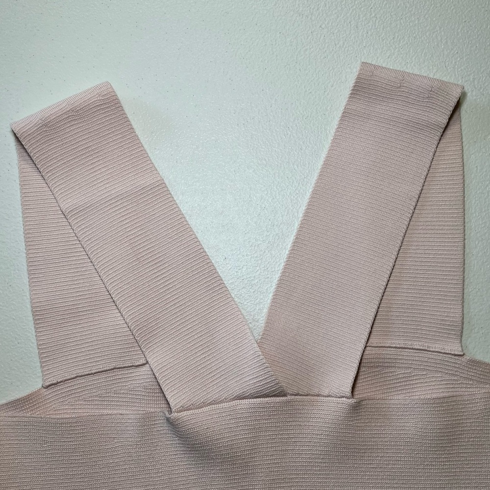 A.L.C. Lia Nude/Pink Cropped Stretch Knit Top Size Medium - Picture 6 of 8